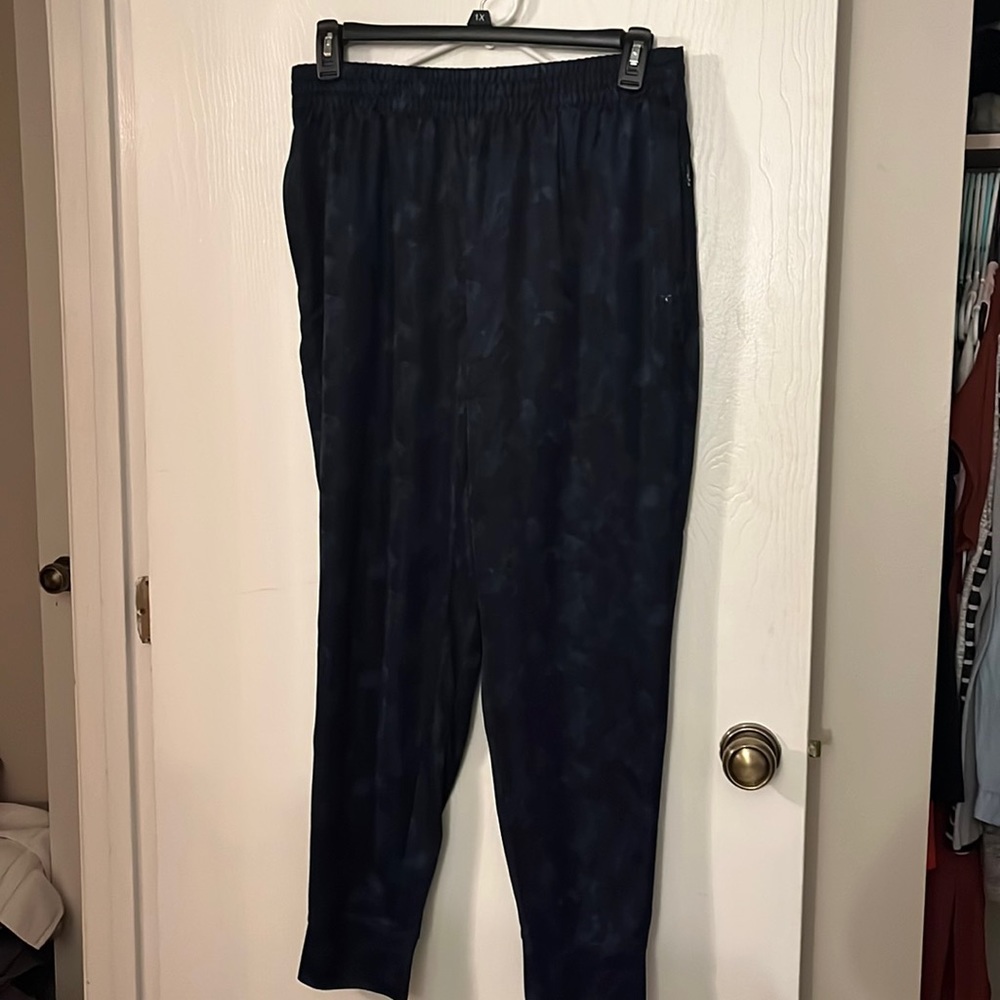Mens athletic pants. DSG size L
